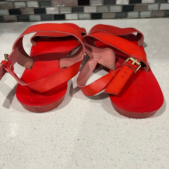 OLD NAVY women strap leather red sandals/size 9 - Picture 11 of 11